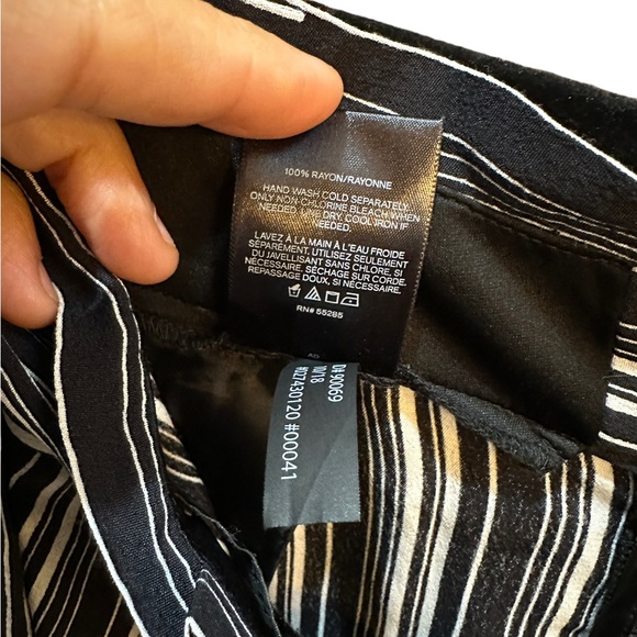 EXPRESS Wide Leg High Rise Tie In Front Pants Black/White Striped Size 8 - Picture 3 of 6